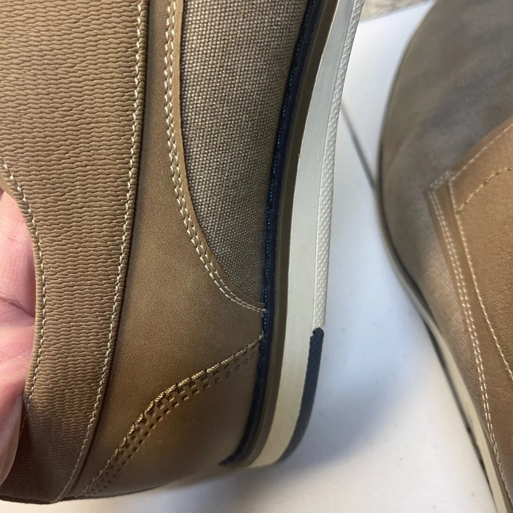 Elegant Men's Beige Derby Shoes